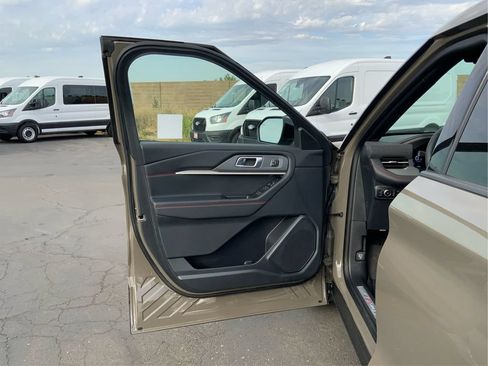 Used 2026 Ford Explorer ST-Line w/ ST-Line Street Pack AWD/4WD image 20