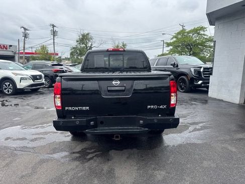 Used 2017 Nissan Frontier PRO-4X AWD/4WD image 3