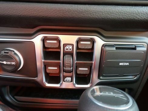 New 2026 Jeep Gladiator Sport AWD/4WD image 20