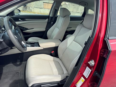 Used 2020 Honda Accord LX image 9
