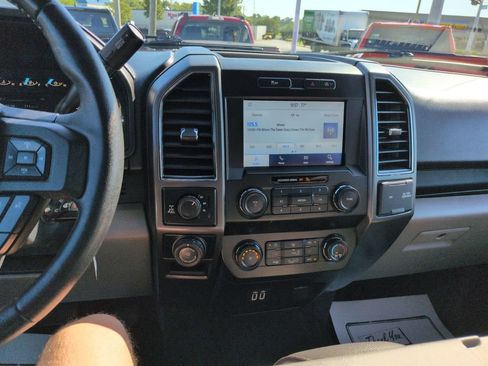 Used 2019 Ford F150 XLT w/ Equipment Group 302A Luxury AWD/4WD image 17