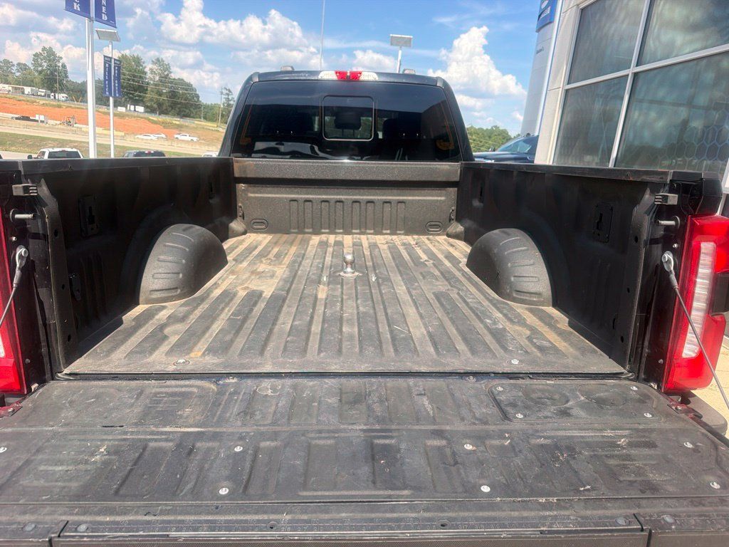 Used 2023 Ford F350 Lariat w/ Lariat Ultimate Package AWD/4WD image 8