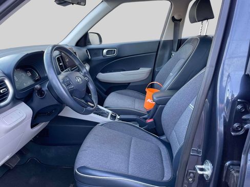 Certified 2023 Hyundai Venue Limited FWD image 15
