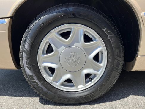 Used 1997 Cadillac Eldorado w/ Leather/Lumbar Pkg FWD image 21
