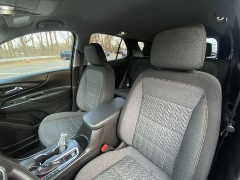 Used 2022 Chevrolet Equinox LT image 24