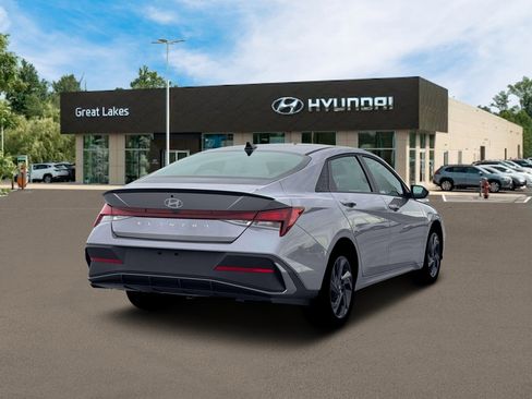 New 2026 Hyundai Elantra Sport image 7