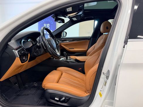 Used 2019 BMW 530i w/ Premium Package RWD image 18