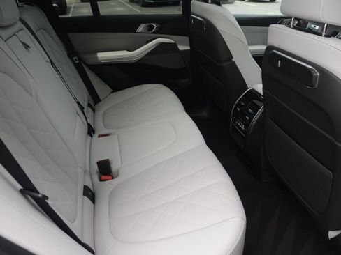 Used 2026 BMW X5 xDrive40i AWD/4WD image 14