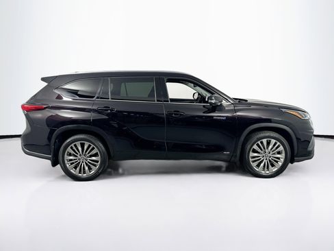 Used 2020 Toyota Highlander Platinum image 4