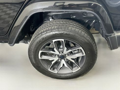 Used 2024 Jeep Wrangler Unlimited AWD/4WD image 11