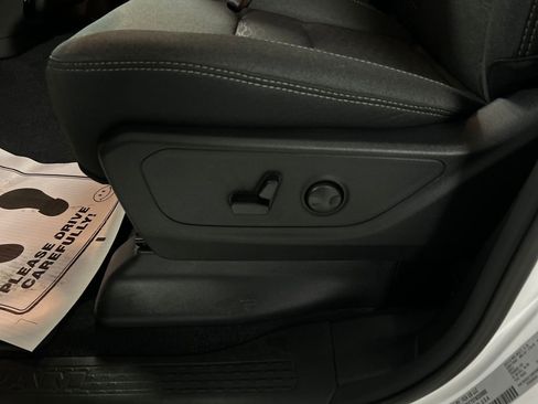 New 2026 RAM 1500 4x4 Crew Cab image 11