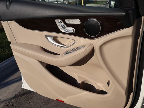 Used 2020 Mercedes-Benz GLC 300 4MATIC Coupe image 39