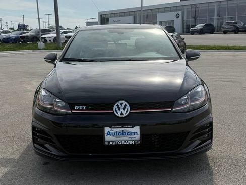 Used 2018 Volkswagen GTI SE FWD image 2