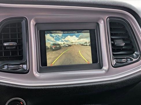 Used 2022 Dodge Challenger SXT image 13