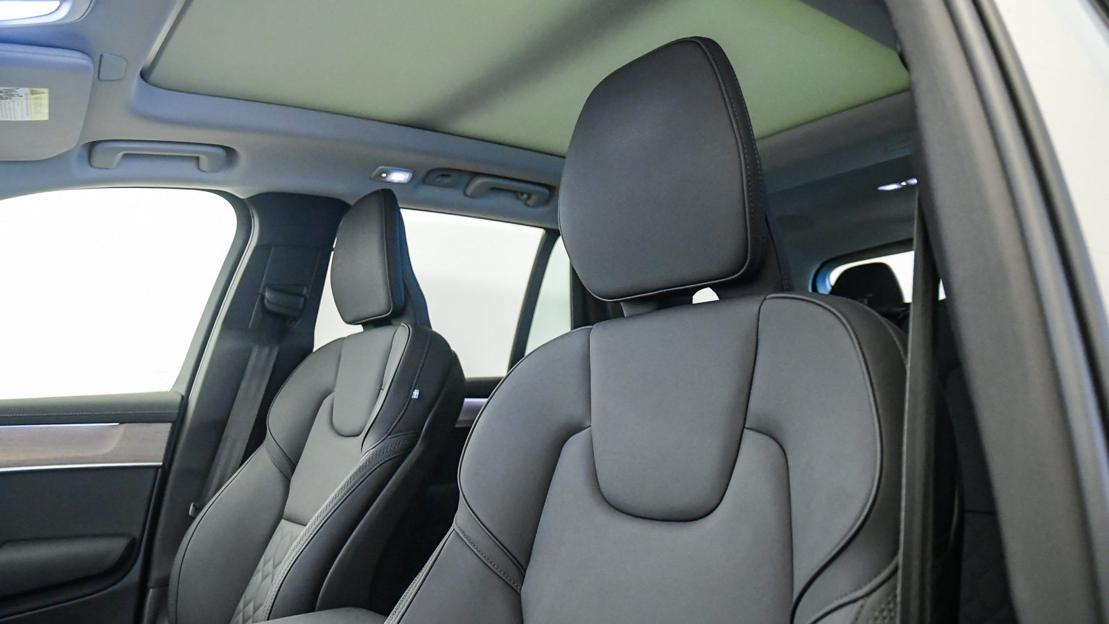 Certified 2026 Volvo XC90 B6 Plus AWD/4WD image 21
