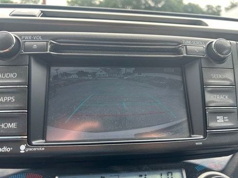 Used 2015 Toyota RAV4 XLE AWD/4WD image 27