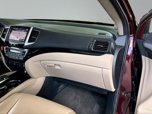 Used 2016 Honda Pilot Touring image 24