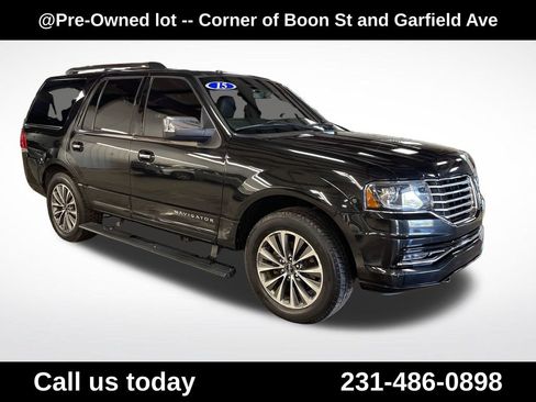 Used 2015 Lincoln Navigator 4WD image 7
