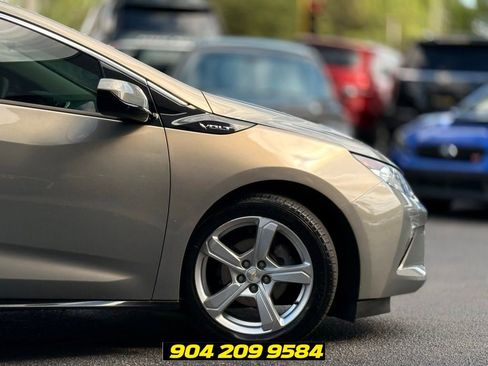 Used 2017 Chevrolet Volt LT FWD image 8