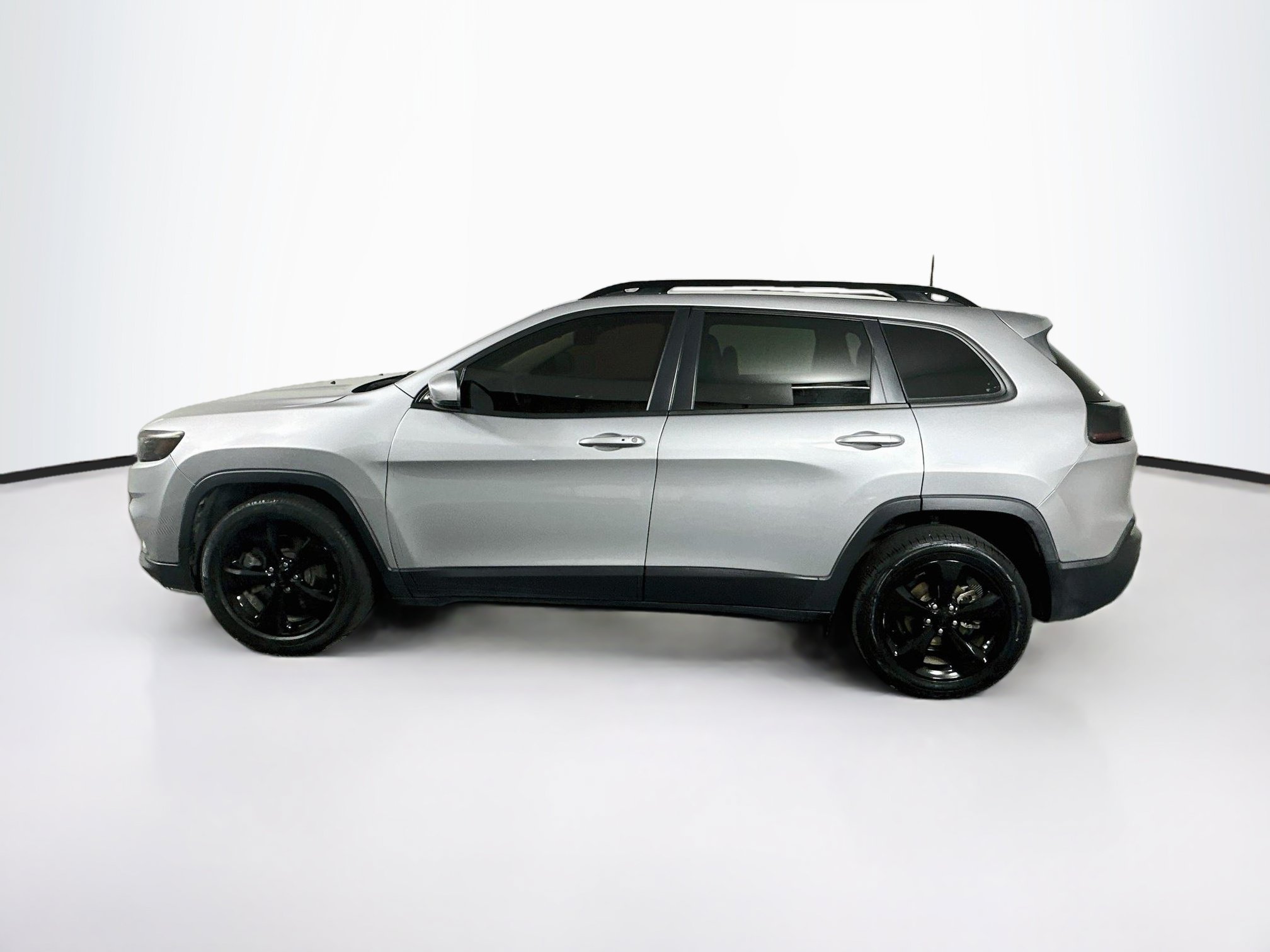 Used 2020 Jeep Cherokee Latitude Plus FWD image 4