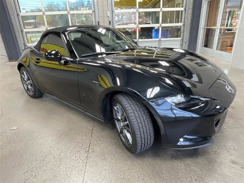 Used 2020 MAZDA MX-5 Miata Sport image 20