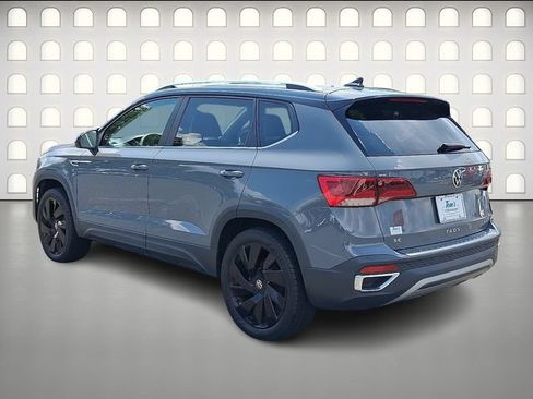 Used 2024 Volkswagen Taos SE AWD/4WD image 5