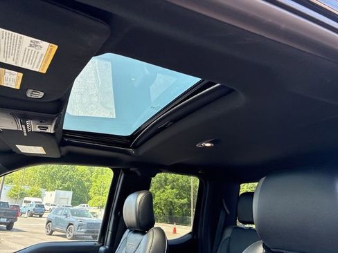 Used 2018 Ford F150 Raptor w/ Equipment Group 802A Luxury AWD/4WD image 9