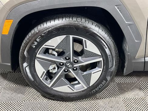 Used 2025 Hyundai Tucson SEL AWD/4WD image 26