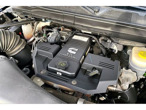 Used 2022 RAM 2500 Laramie image 32