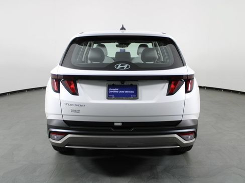 Certified 2025 Hyundai Tucson SE FWD image 11