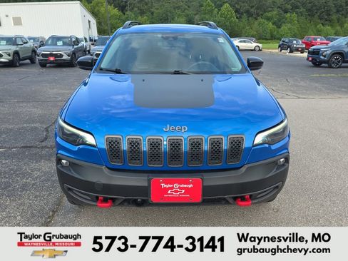 Used 2022 Jeep Cherokee Trailhawk w/ Trailer Tow Group AWD/4WD image 3