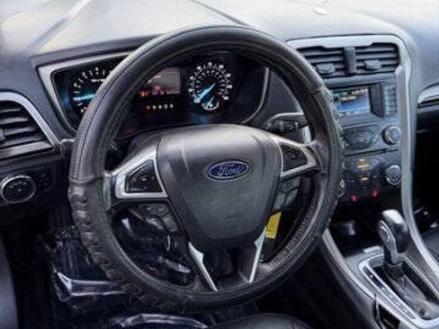 Used 2013 Ford Fusion SE image 12