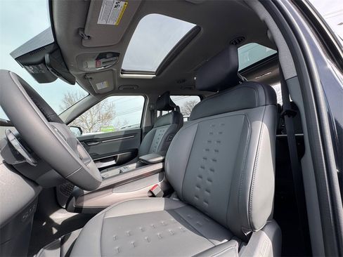 New 2026 Kia EV9 Wind image 14