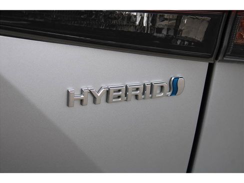 Used 2021 Toyota Highlander XLE AWD/4WD image 41