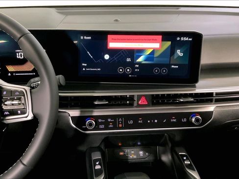 New 2025 Kia Sorento S FWD image 6
