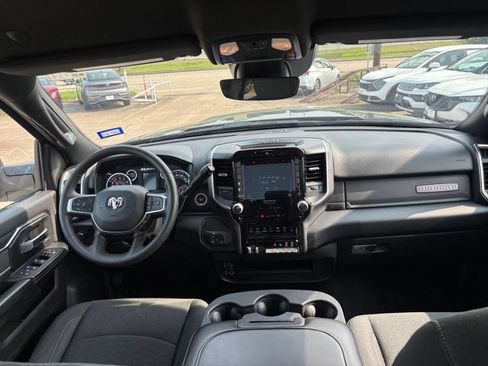 Used 2025 RAM 2500 Big Horn AWD/4WD image 33