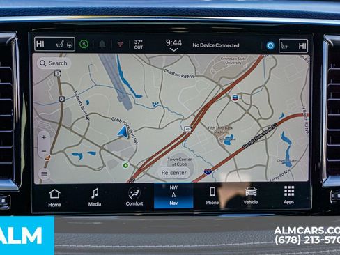 Used 2025 Chrysler Pacifica Limited image 44