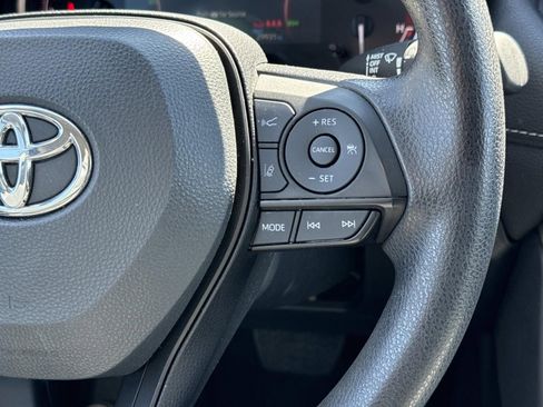 Used 2025 Toyota RAV4 XLE image 14