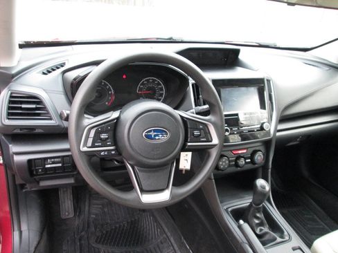 Used 2019 Subaru Impreza 2.0i image 11