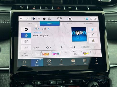 New 2025 Jeep Grand Cherokee L Limited w/ Luxury Tech Group II image 24