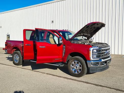 Used 2023 Ford F250 Lariat w/ Chrome Package image 9