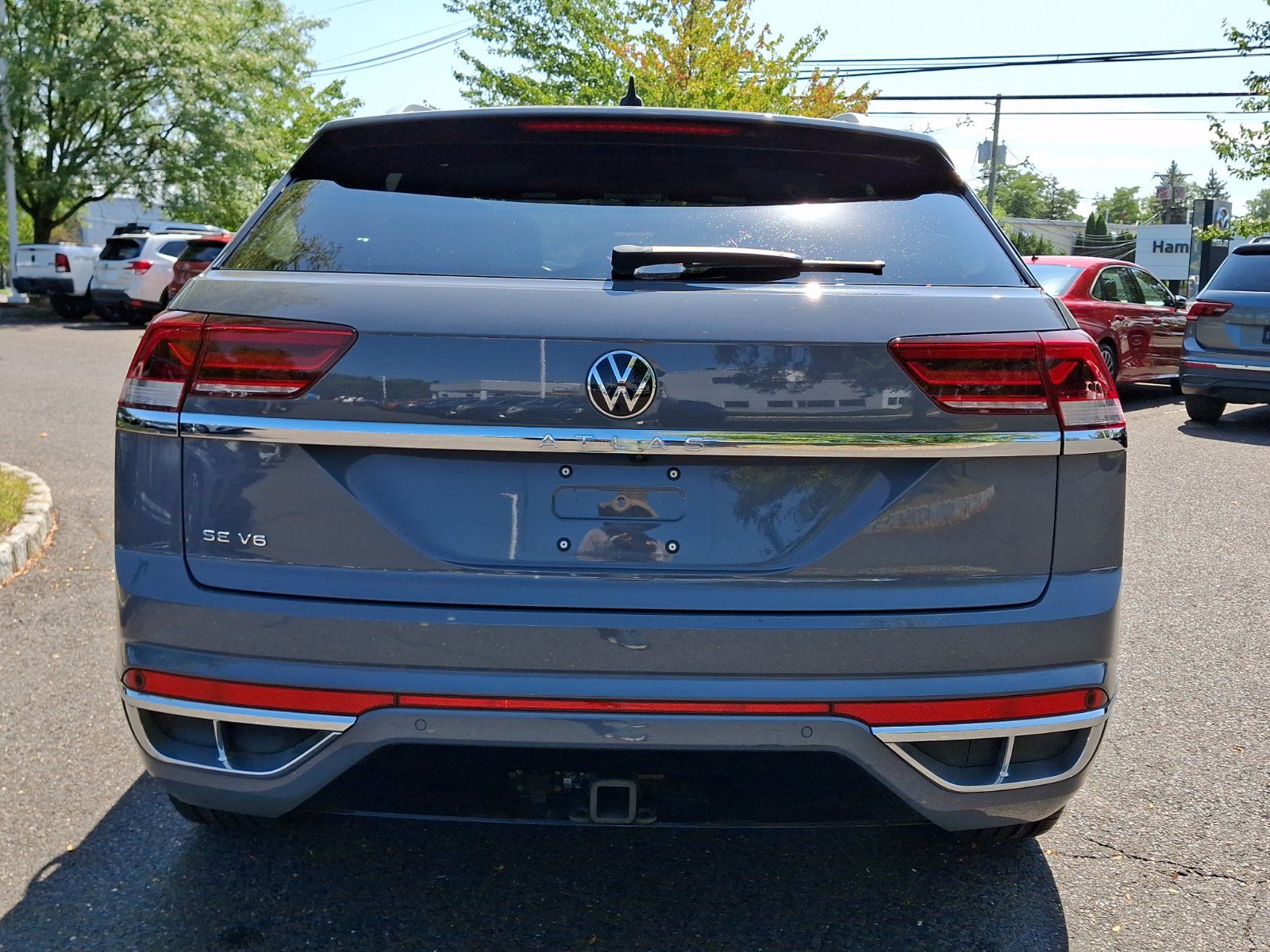 Used 2021 Volkswagen Atlas Cross Sport SE w/ Panoramic Sunroof Package FWD image 5
