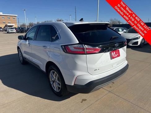 Used 2024 Ford Edge SEL image 3
