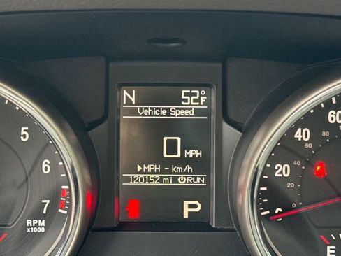 Used 2011 Jeep Grand Cherokee Laredo AWD/4WD image 17