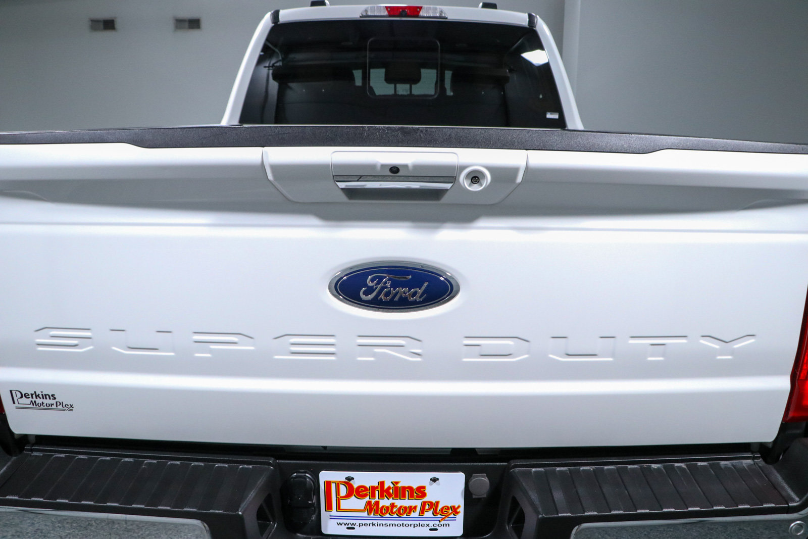 Used 2024 Ford F250 4x4 Crew Cab Super Duty image 8