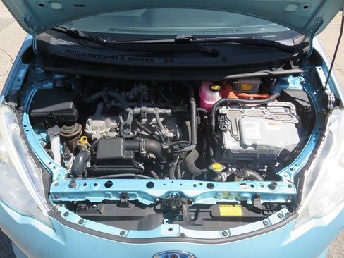 Used 2014 Toyota Prius C Four FWD image 34