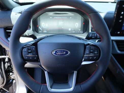 New 2026 Ford Explorer ST-Line w/ ST-Line Street Pack AWD/4WD image 3