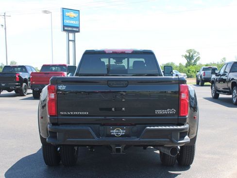 New 2026 Chevrolet Silverado 3500 High Country w/ High Country Premium Package AWD/4WD image 8