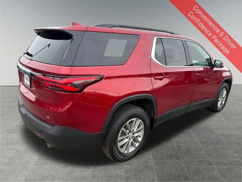 Used 2023 Chevrolet Traverse LT image 6