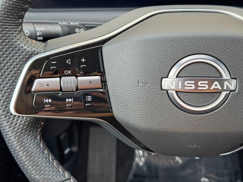 Used 2025 Nissan Ariya FWD image 19